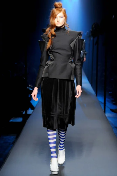 Look 17